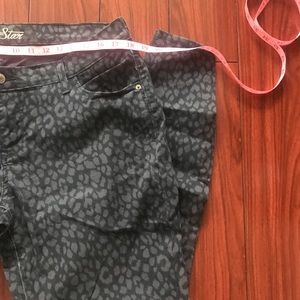 Old Navy Jeans - Old Navy Leopard Rockstar Jeggings Old Navy Jeans - Old Navy Leopard Rockstar Jeggings